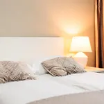 Of The Kings - Solaris Apartamento